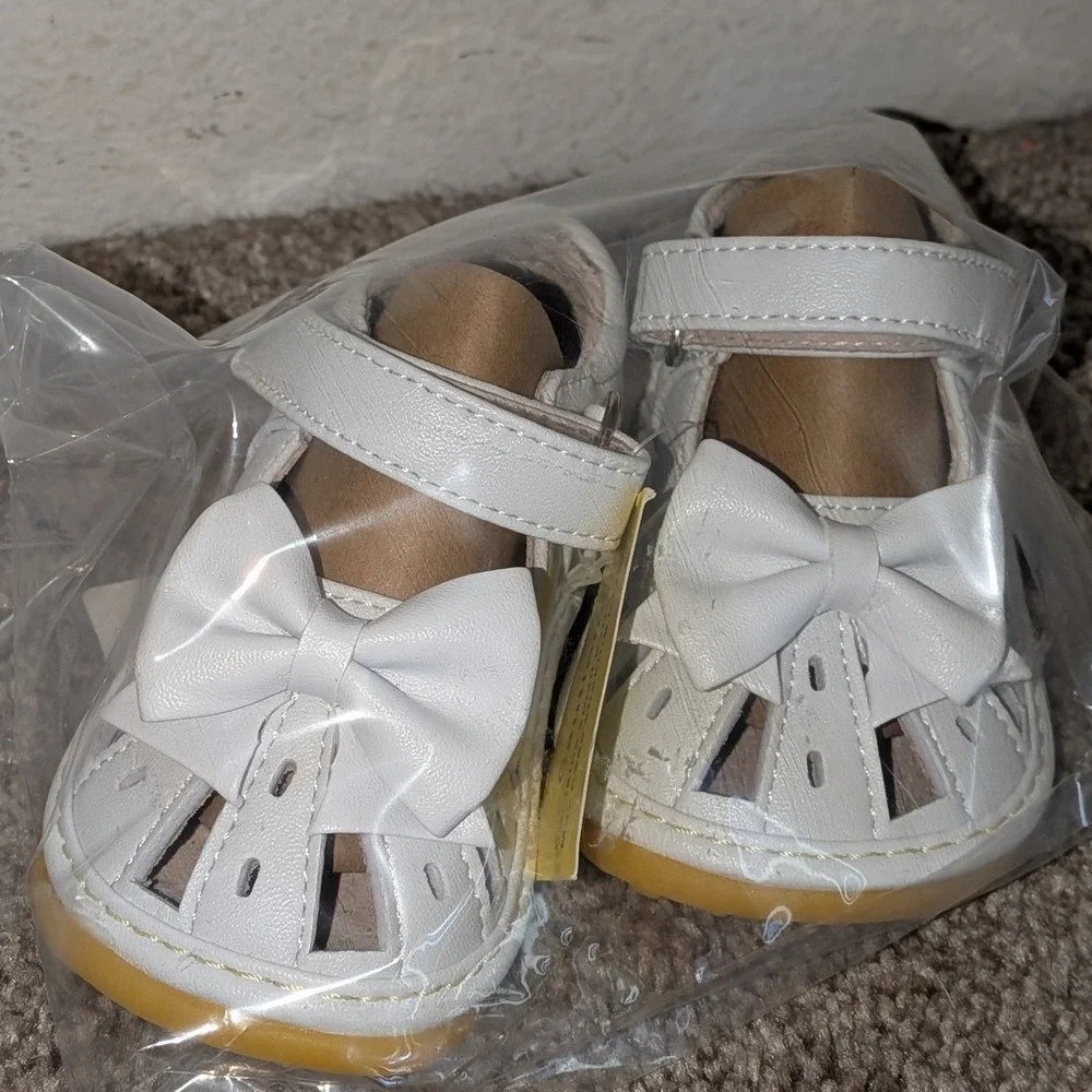 Little Mae's Boutique White Bow Squeaky Mary Jane Shoes Toddler Girls Size 3